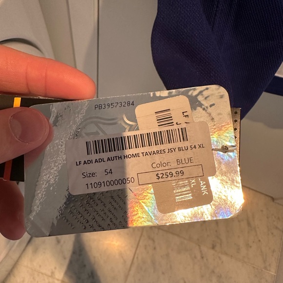 Maple Leafs Tavares Authentic Jersey - Picture 3 of 4